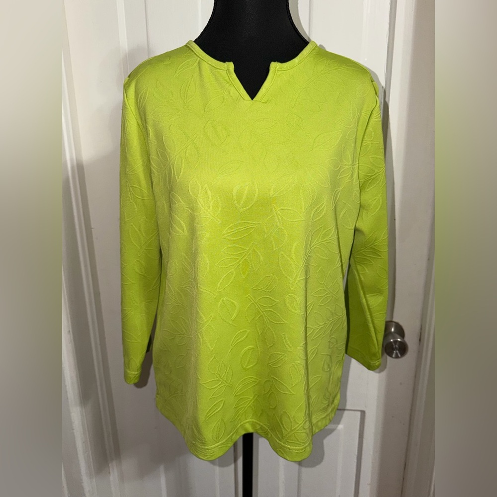 Women's size small Breckenridge Vibrant Green Women's Tunic, shirt, top
